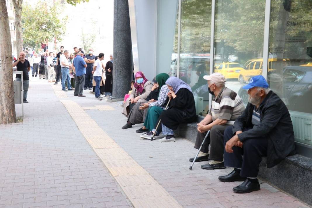 EMEKLİYE ÇİFTE DESTEKLİ EK ÖDEME | 31 bin TL şak diye IBAN’a yatacak, başvuru yok 1
